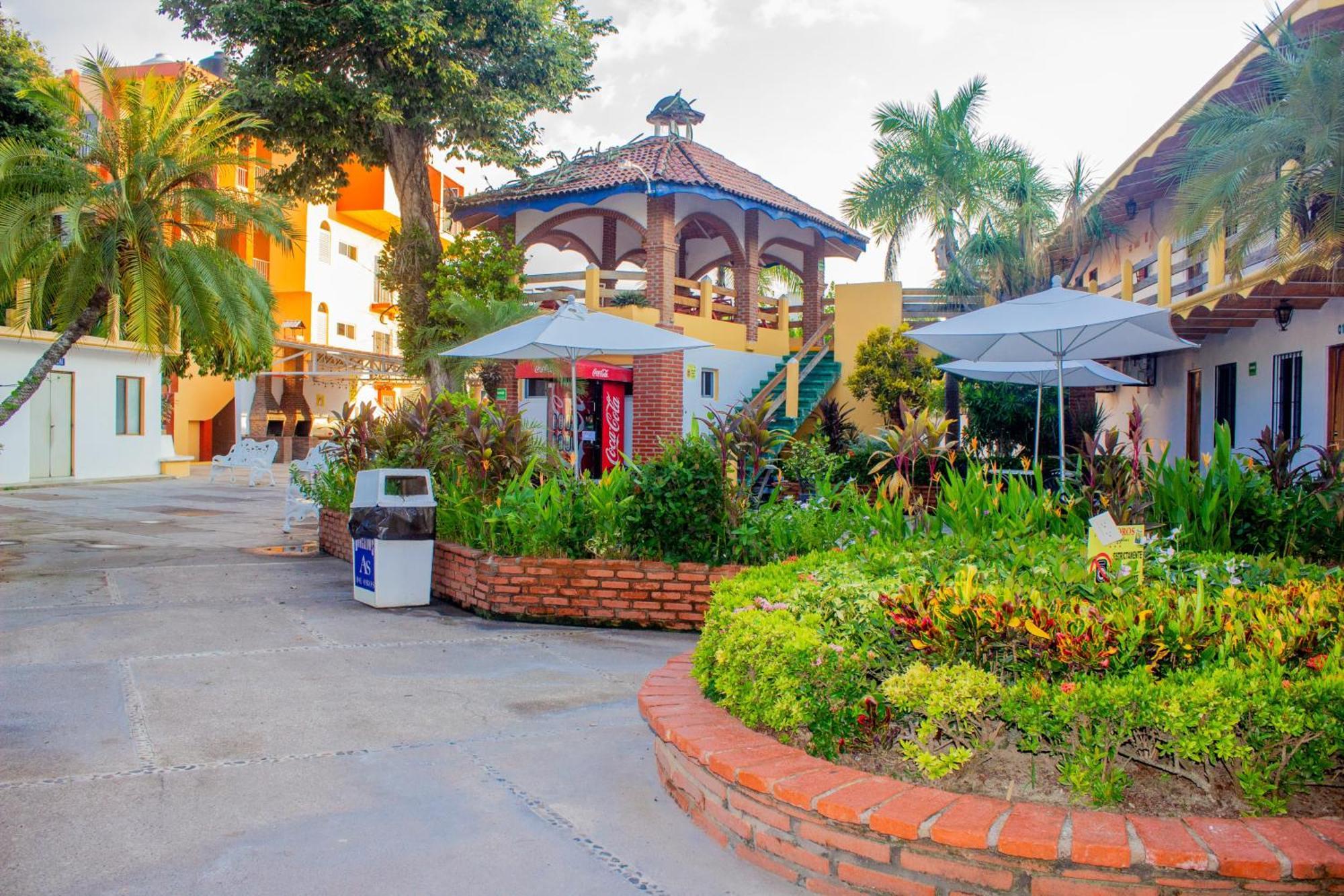 Bungalows As De Oros Rincon de Guayabitos Dış mekan fotoğraf